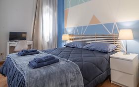 Lion Renting Trastevere
